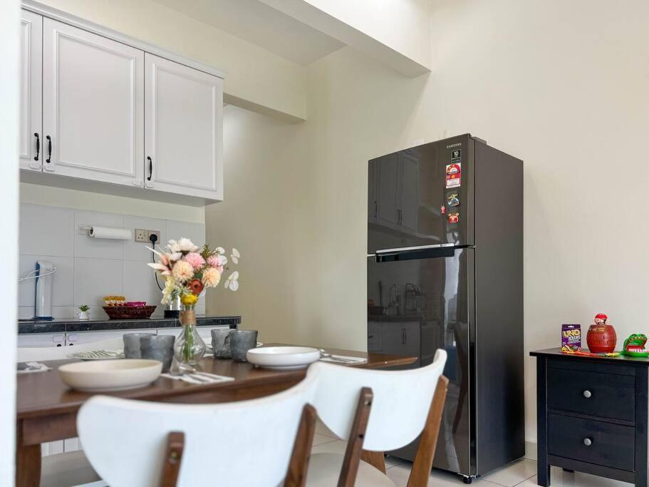 Pangsapuri Comfy 2 Bedder Retreat Near Garden With Netflix