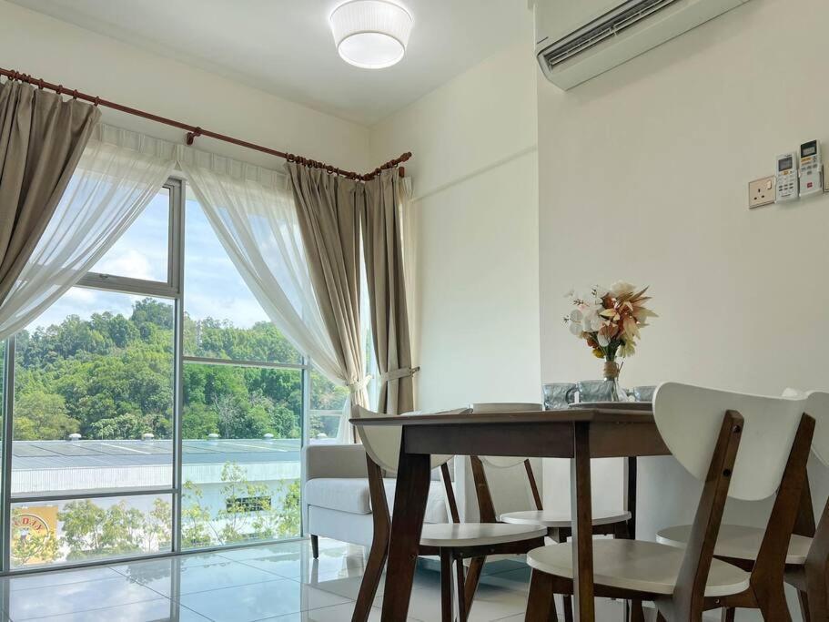 Comfy 2 Bedder Retreat Near Garden With Netflix Taiping